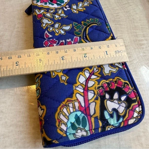 Vera Bradley Romantic Paisley Quilted Zip Around Wallet - Picture 4 of 8